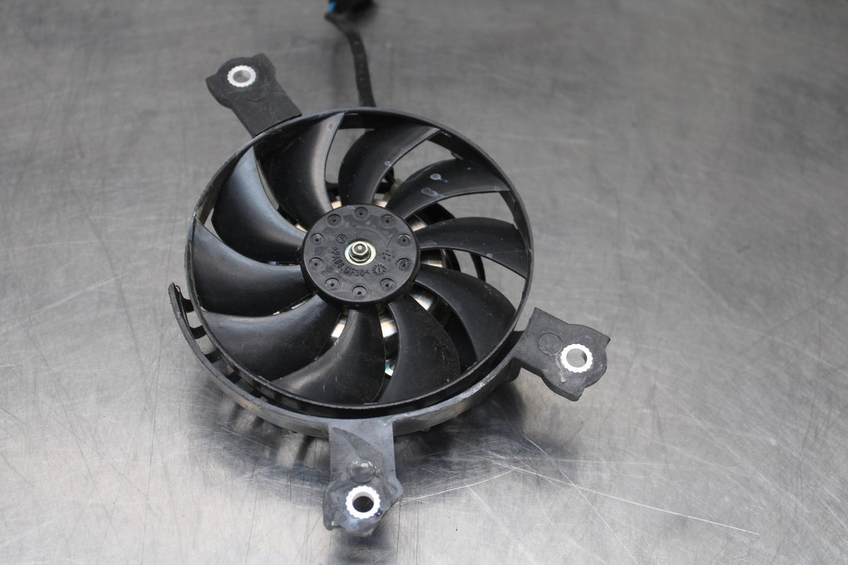 15 SUZUKI GW250F ENGINE RADIATOR COOLING FAN BB789