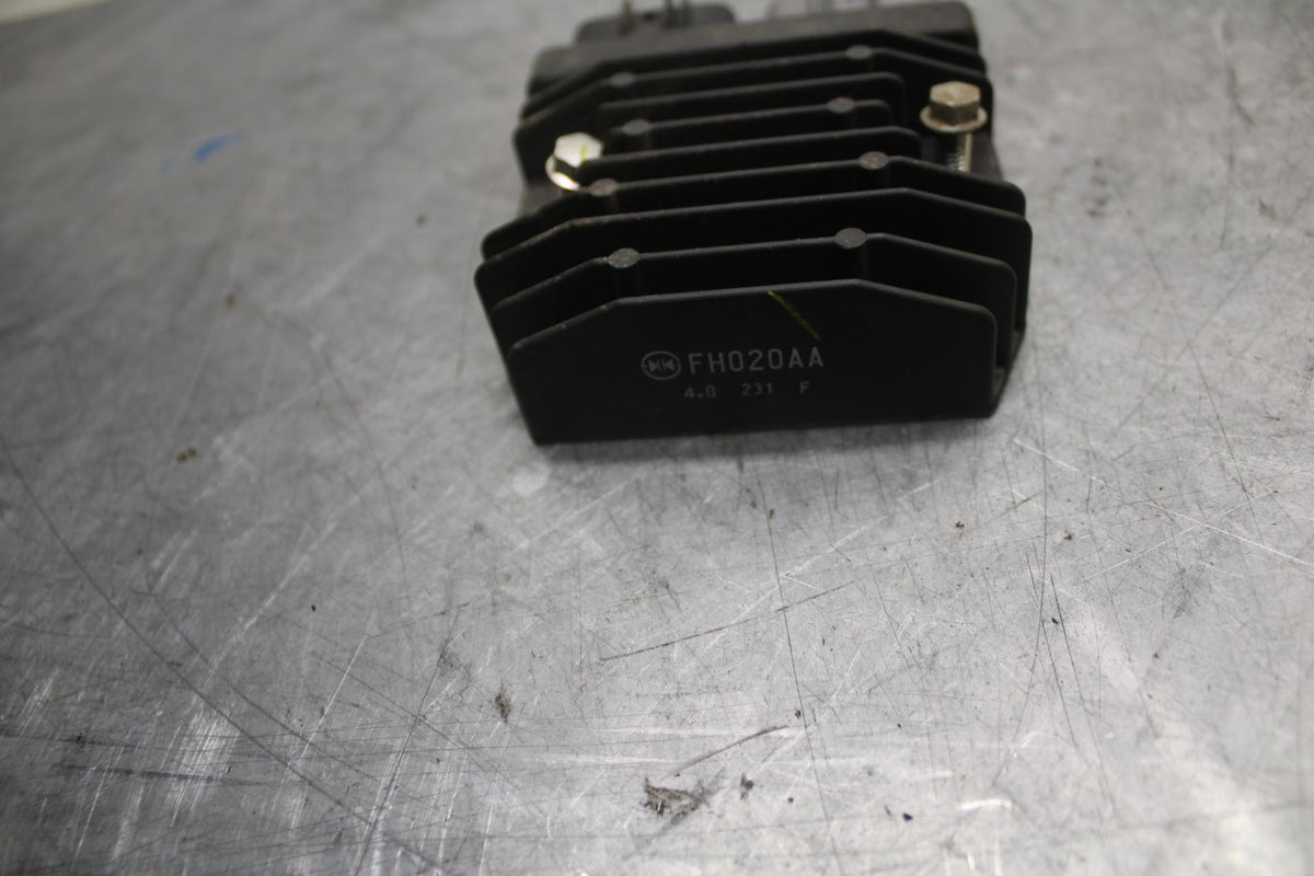 2015 Yamaha FJ09 RECTIFIER VOLTAGE REGULATOR BB41