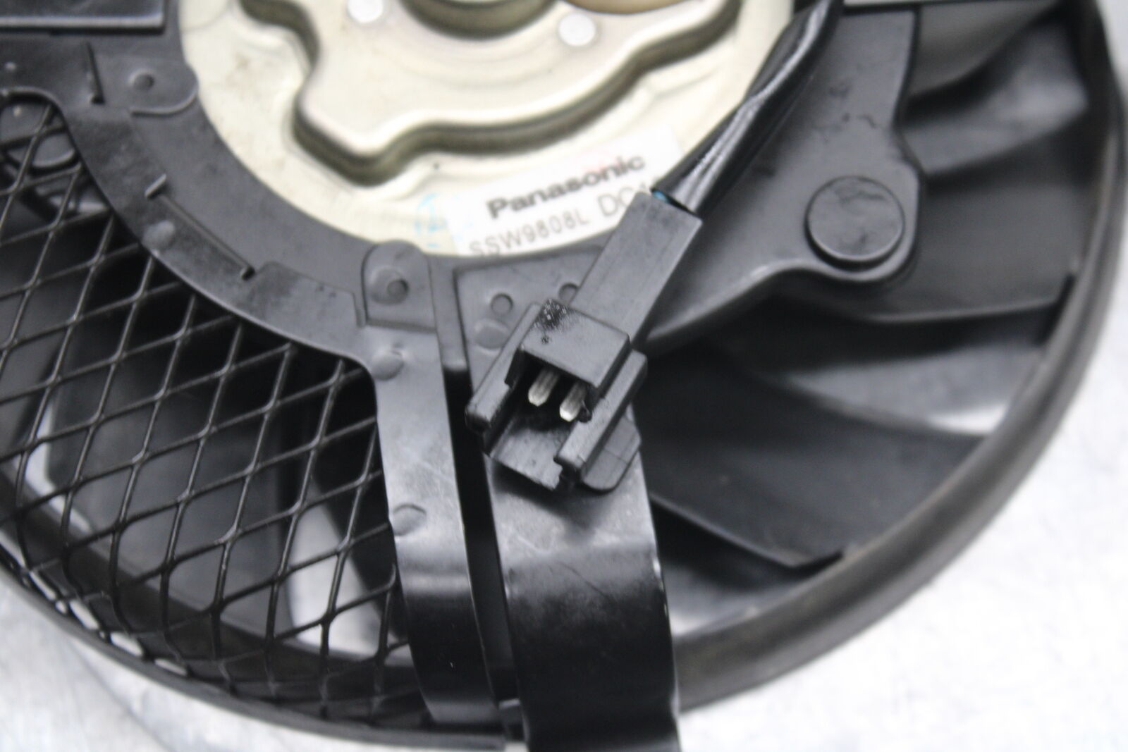 08-10 SUZUKI GSXR750 ENGINE RADIATOR COOLING FAN BB113