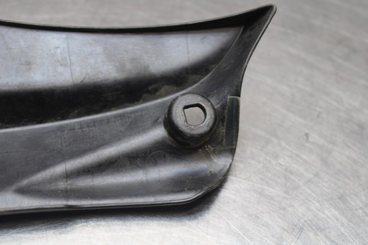 11-25 SUZUKI GSXR 600  RIGHT MID UPPER SIDE FAIRING COWL PLASTIC BB687