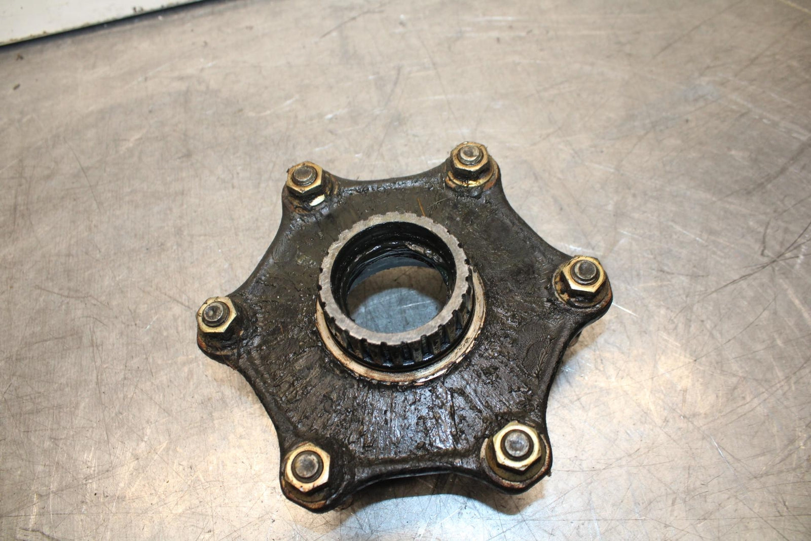 1983 Honda V45 Magna VF750C REAR HUB WHEEL BB91