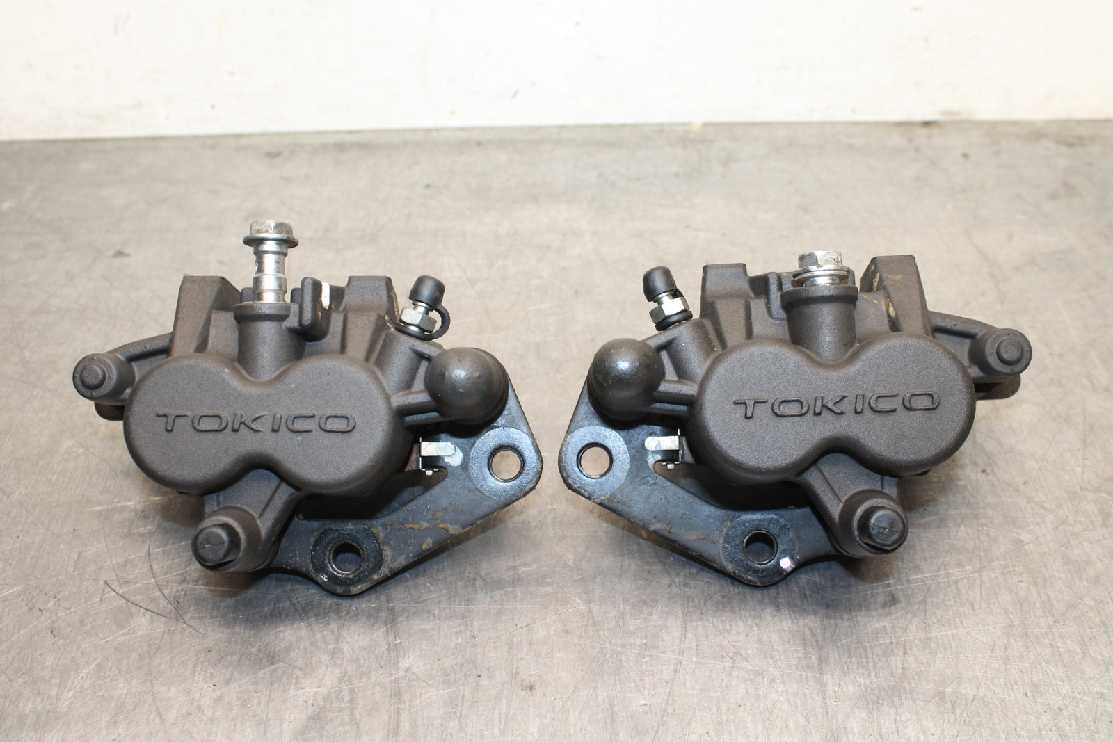 12-17 KAWASAKI NINJA 650 RIGHT LEFT FRONT BRAKE CALIPER SET PAIR CALIPERS BB129