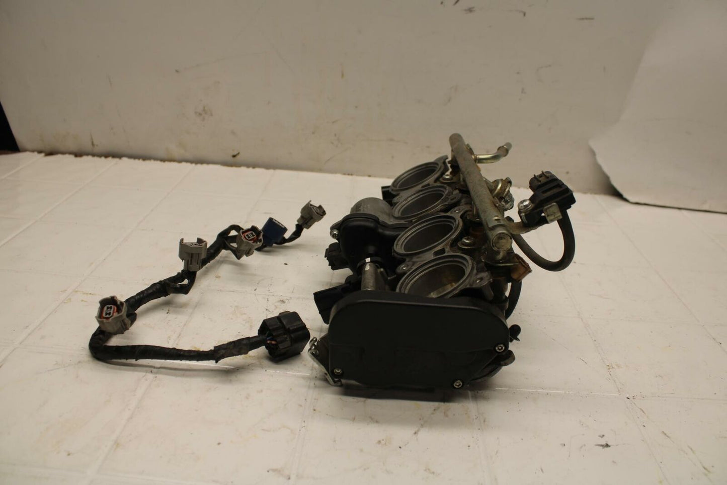 08-16 YAMAHA YZF R6 MAIN FUEL INJECTORS / THROTTLE BODIES BB406