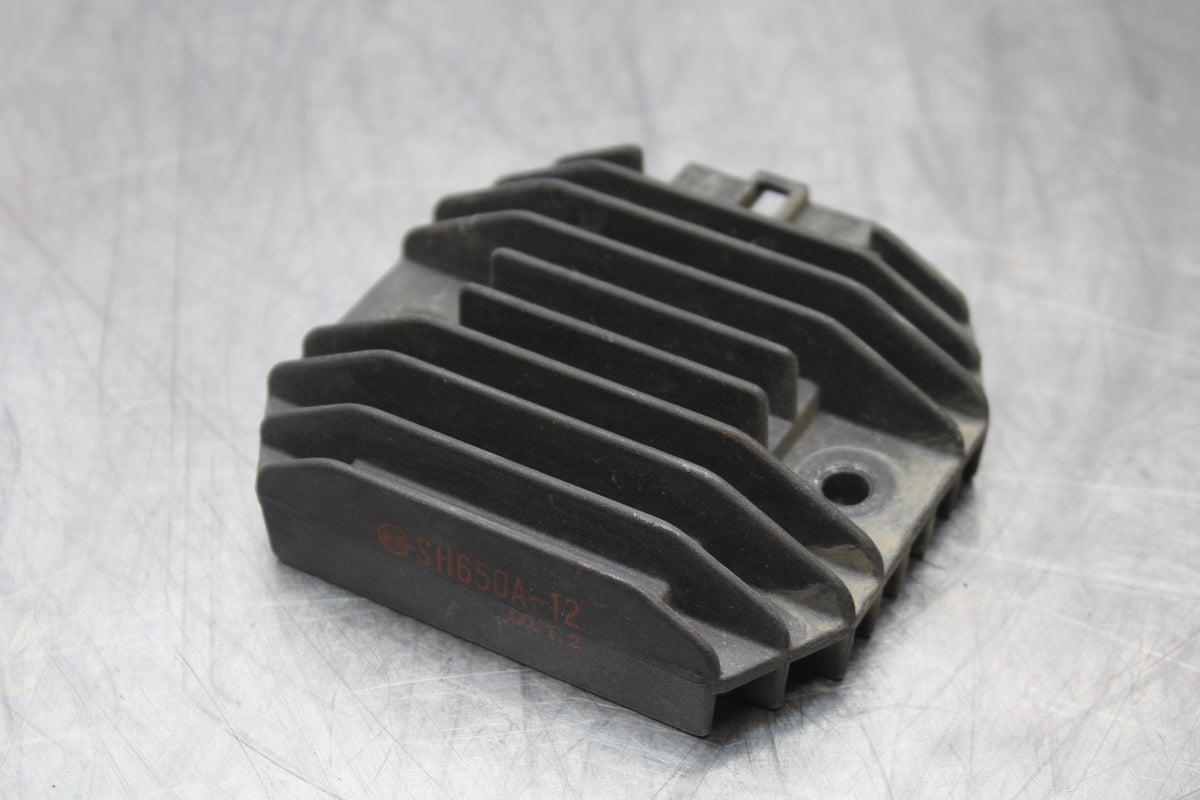 98-05 HONDA SUPER HAWK 1000 VTR1000F RECTIFIER VOLTAGE REGULATOR BB152