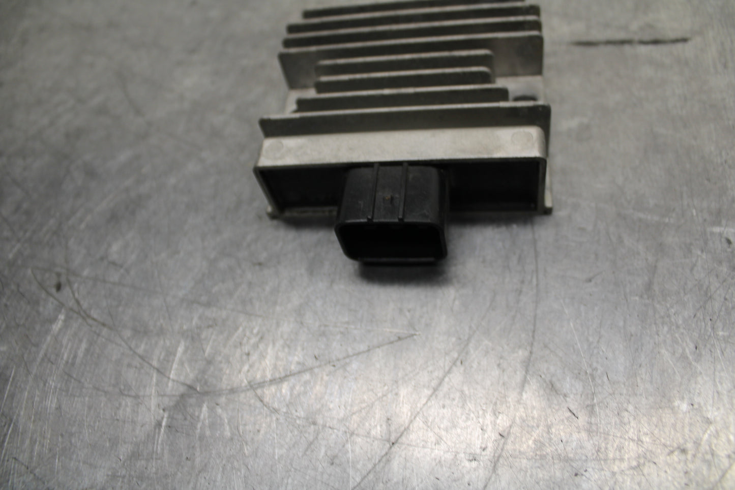 24 KAWASAKI NINJA 500 ABS RECTIFIER VOLTAGE REGULATOR BB744