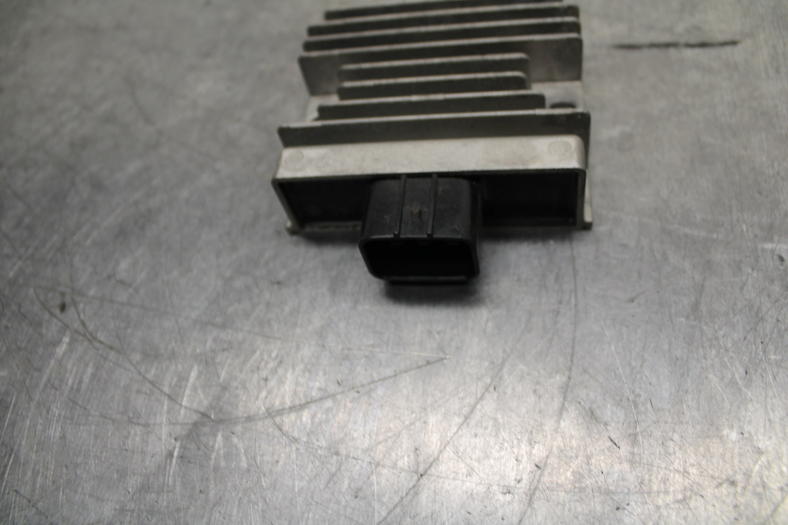 24 KAWASAKI NINJA 500 ABS RECTIFIER VOLTAGE REGULATOR BB744