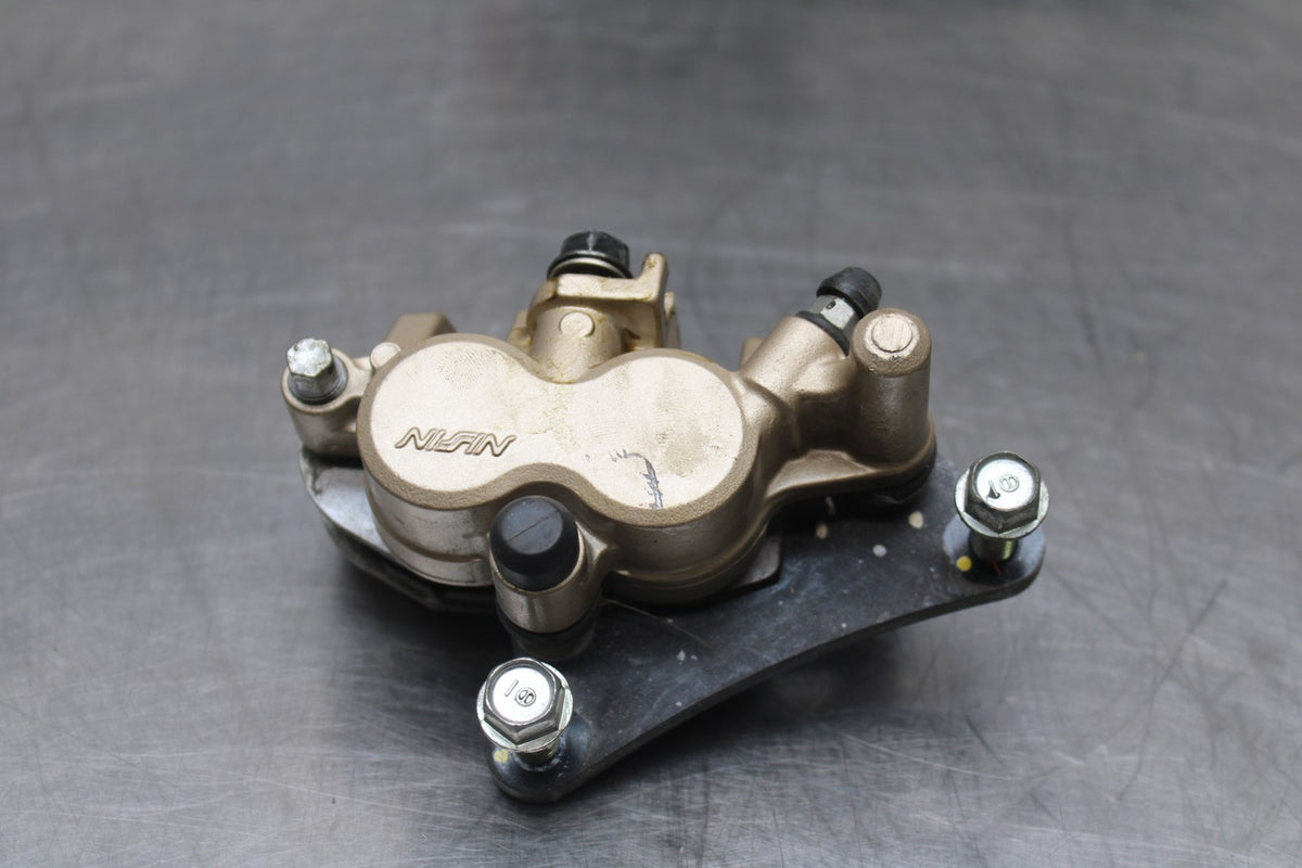 08 HONDA CBR125R LEFT FRONT BRAKE CALIPER BB839