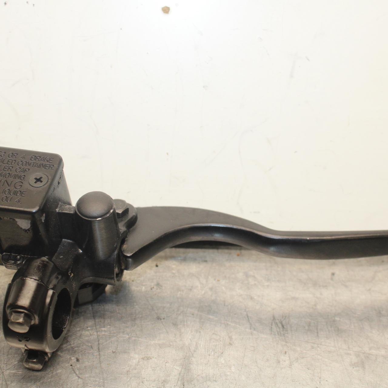2009 Kawasaki Ninja EX250J FRONT BRAKE MASTER CYLINDER w/ LEVER 43015-0110 BB87