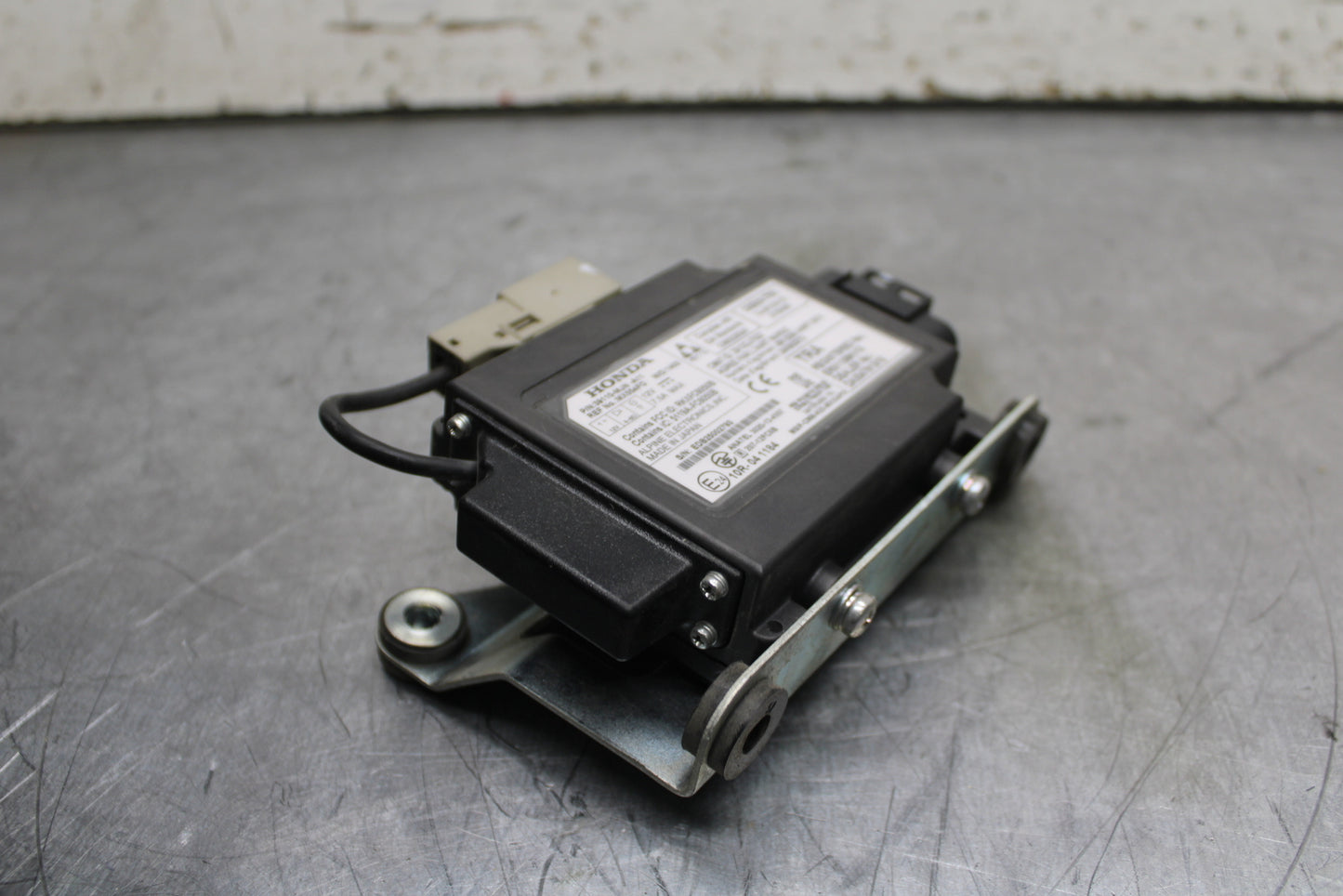 14 HONDA CTX1300A RADIO STEREO CONTROL UNIT BB732