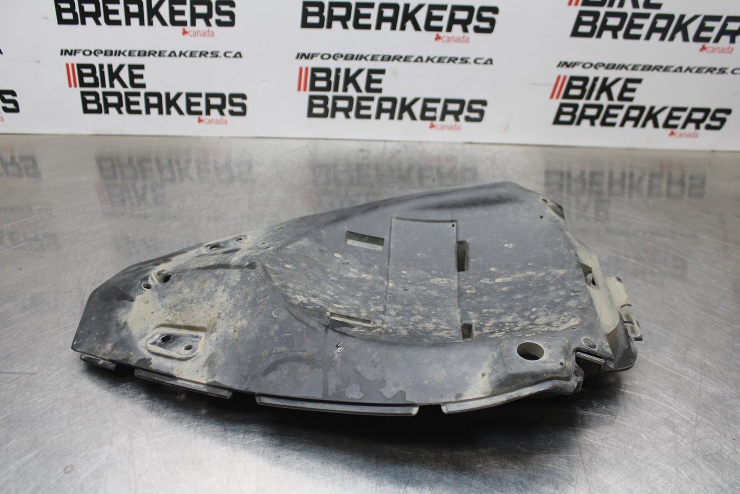 09-10 KAWASAKI ER-6N REAR BACK TAIL UNDERTAIL FAIRING COWL FENDER BB205