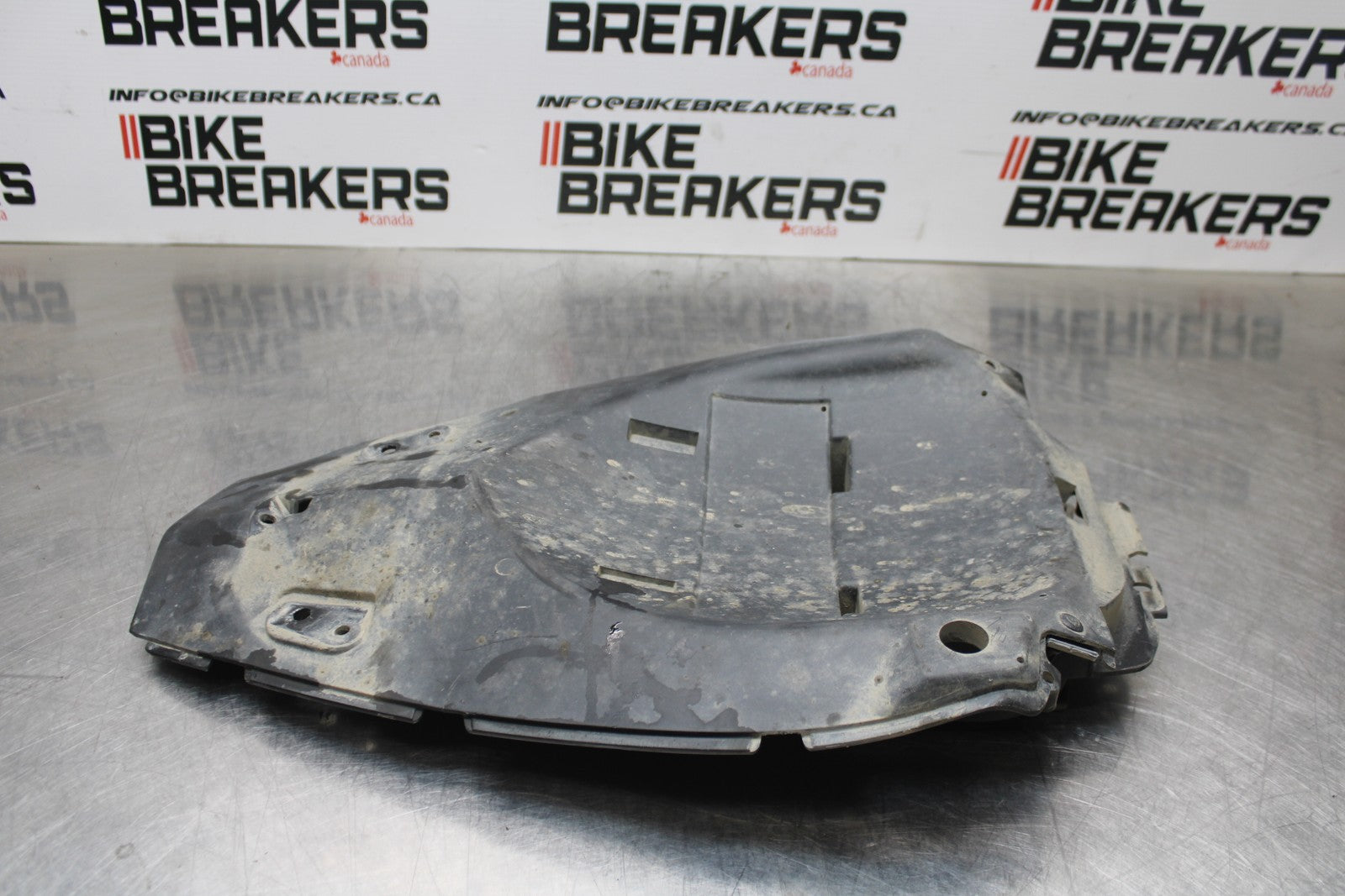 09-10 KAWASAKI ER-6N REAR BACK TAIL UNDERTAIL FAIRING COWL FENDER BB205