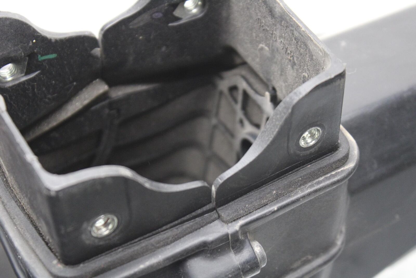 09-12 KAWASAKI NINJA ZX6R RAM AIR INTAKE TUBE DUCT BB640