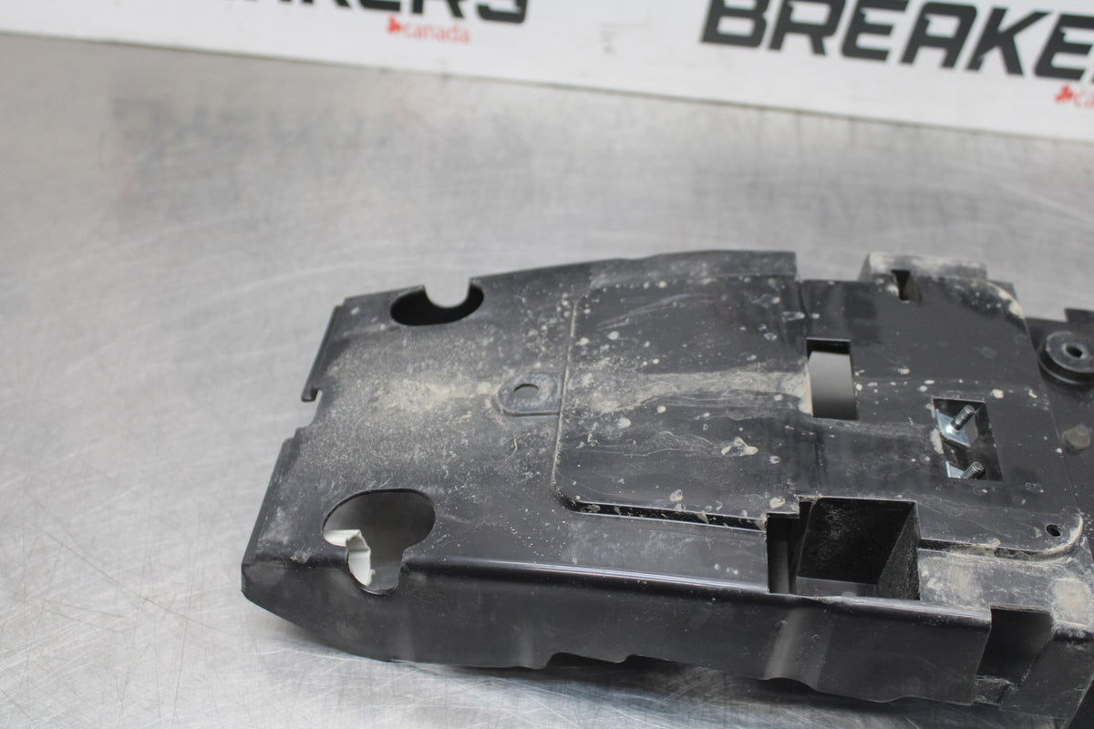 08-16 YAMAHA YZF R6 REAR BACK TAIL UNDERTAIL BATTERY TRAY PLASTIC BB856