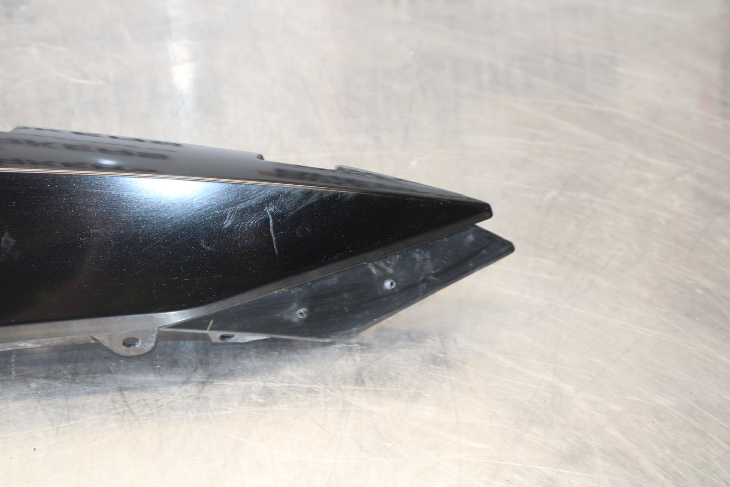 09-15 YAMAHA FZ6R LEFT REAR BACK TAIL FAIRING COWL SHROUD BB161