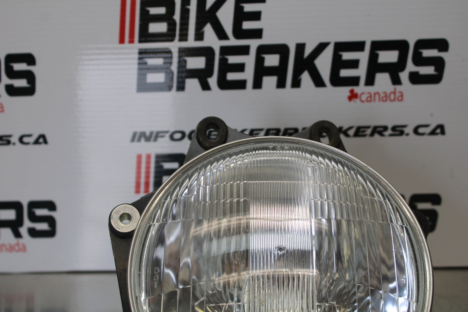 09 YAMAHA ROYAL STAR XVZ1300TF VENTURE SINGLE HEADLIGHT HEAD LAMP LIGHT BB151