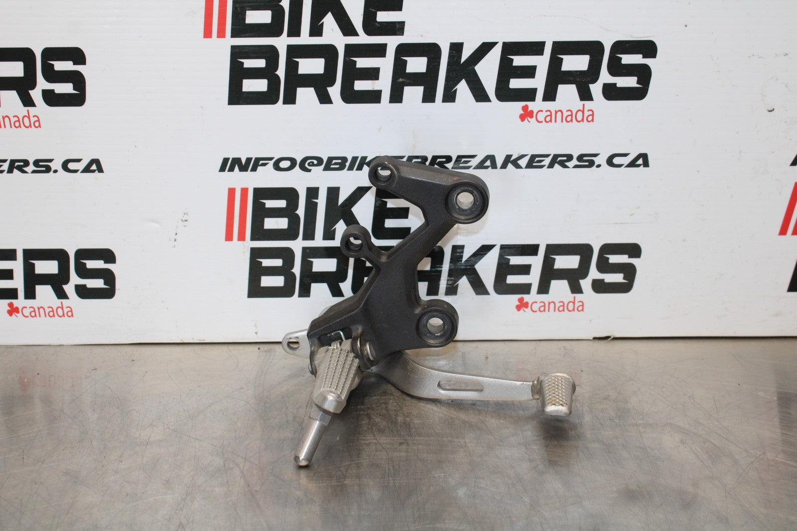 18-23 KAWASAKI NINJA 400 EX400 ABS RIGHT REARSET REAR SET FOOT PEG REST BB177