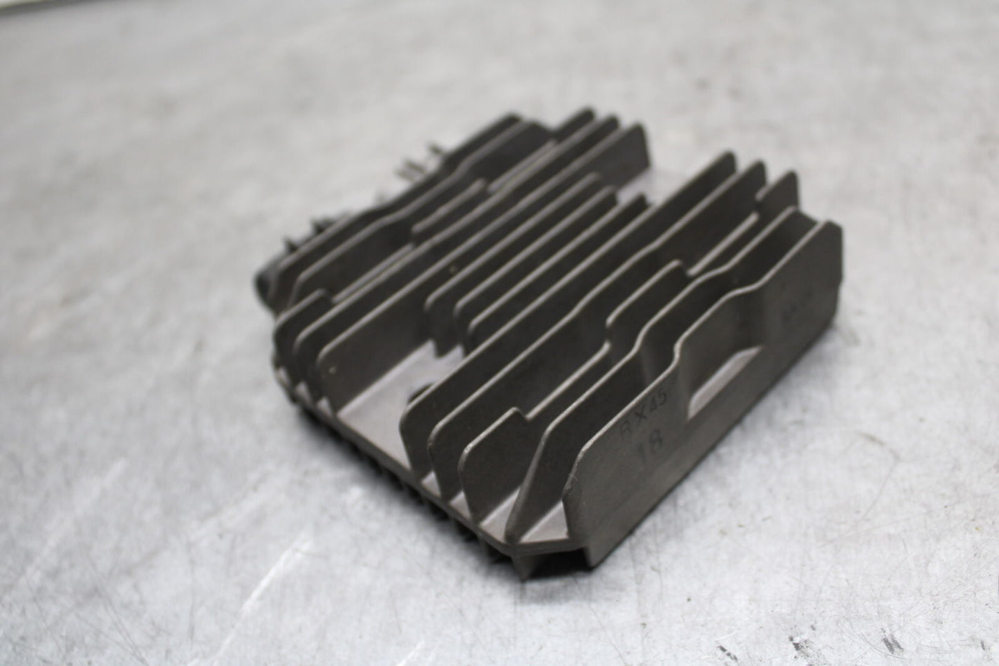 13-18 KAWASAKI NINJA ZX6R RECTIFIER VOLTAGE REGULATOR 21066-0730 BB666