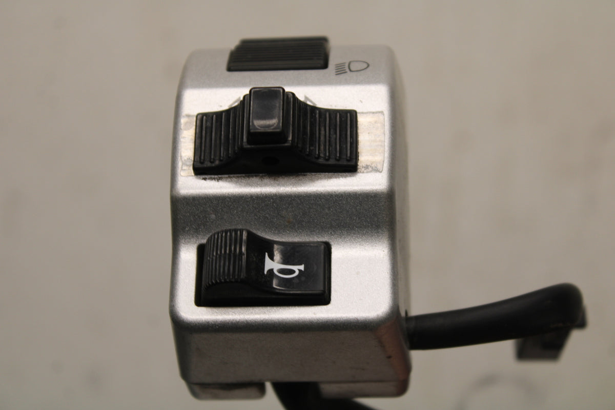 04 SUZUKI INTRUDER 800 LEFT HANDLE HORN SIGNALS SWITCH SWITCHES BB758