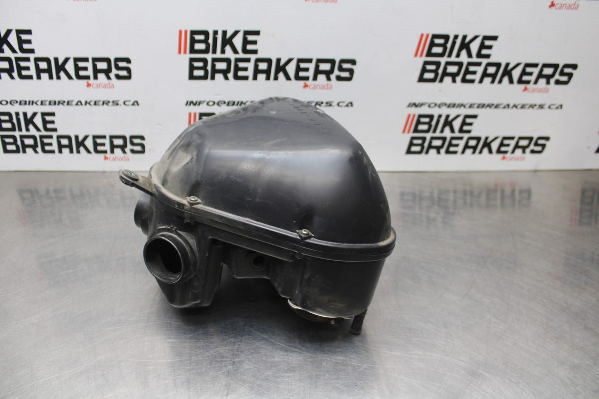 05 YAMAHA YZF R6 AIRBOX AIR INTAKE FILTER BOX BB858