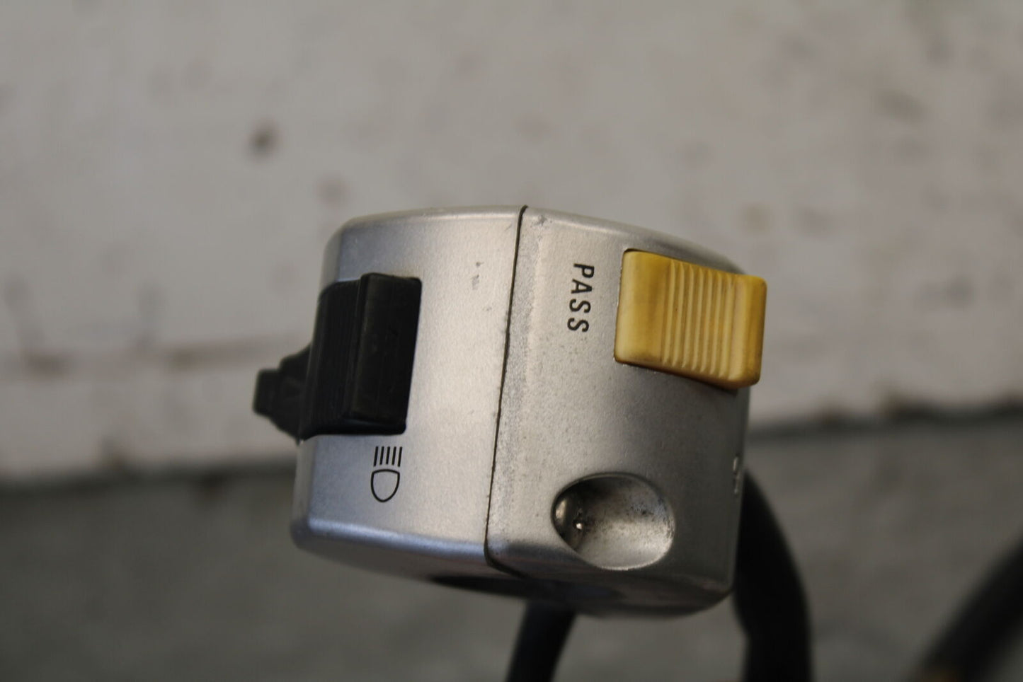 05-09 SUZUKI BOULEVARD C90 LEFT CLIP ON HANDLE HORN SIGNALS SWITCH BB692