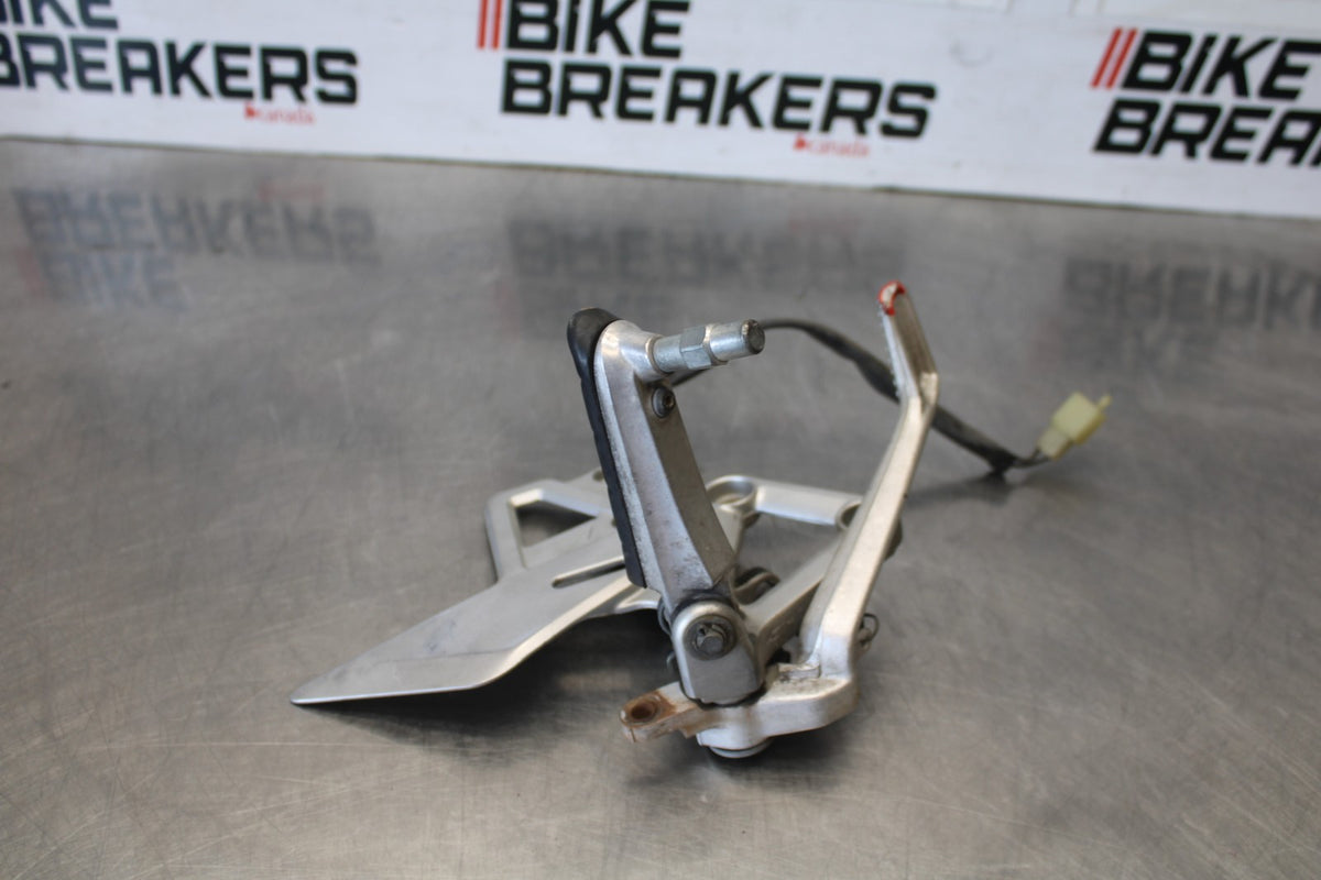 06-07 HONDA INTERCEPTOR 800 VFR800 RIGHT REARSET REAR SET DRIVER FOOT PEG BB917