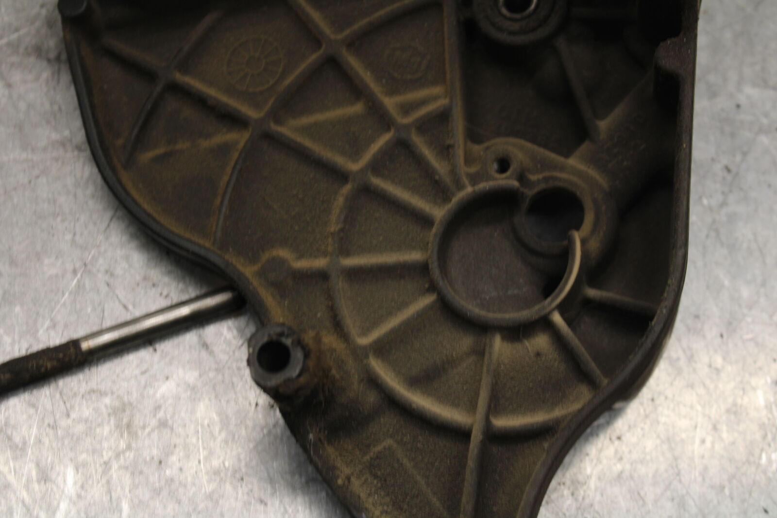 08-10 SUZUKI GSXR 600 ENGINE SPROCKET COVER  BB721