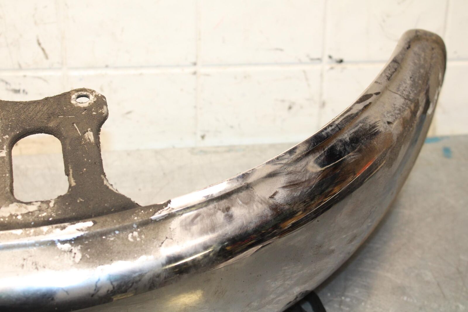 1979 Yamaha XS1100 FRONT WHEEL FENDER 2H7-21510-01-93 BB572
