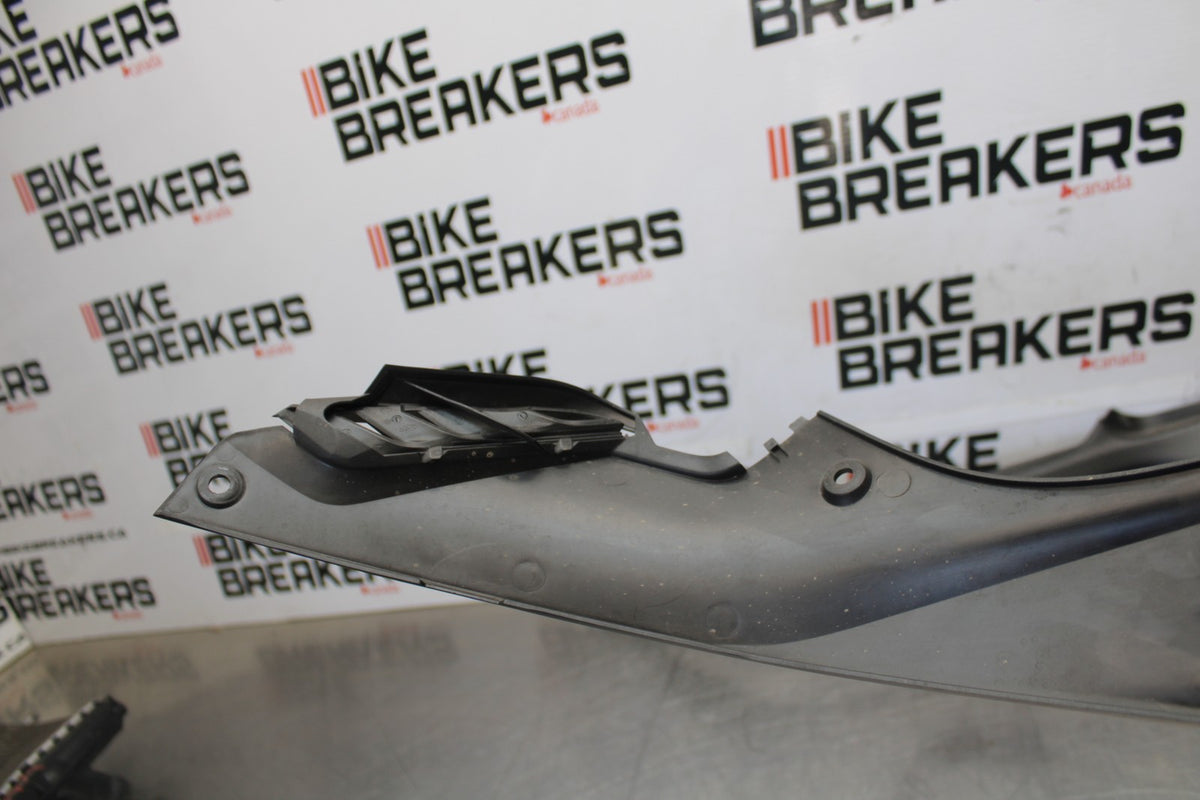 17-20 BMW S1000R RIGHT LEFT FRONT SIDE SEAT PANELS TRIMS COWLS FAIRINGS BB909