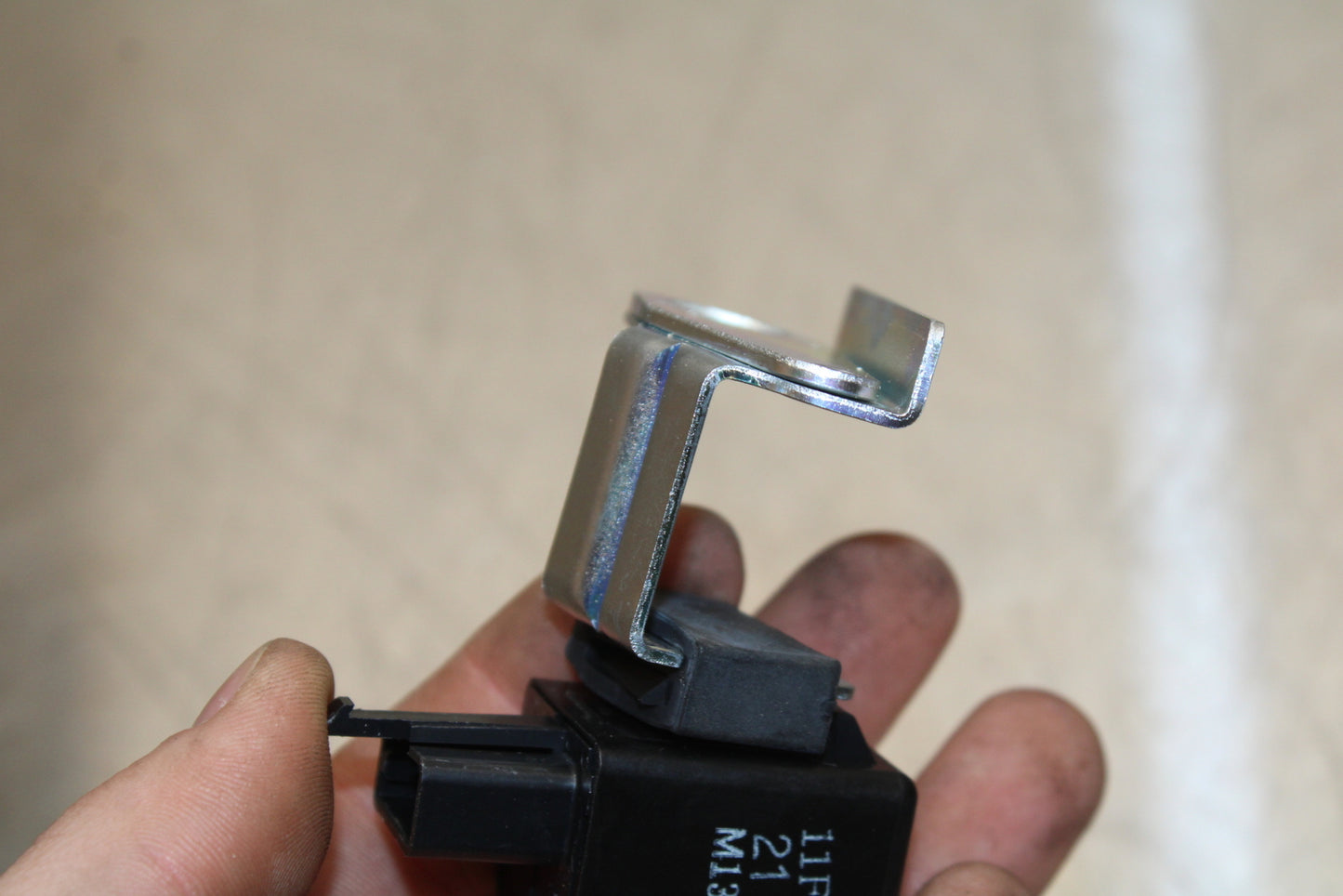 23-24 KAWASAKI NINJA ZX14R TURN SIGNAL BLINKER RELAY FLASHER SWITCH BB141