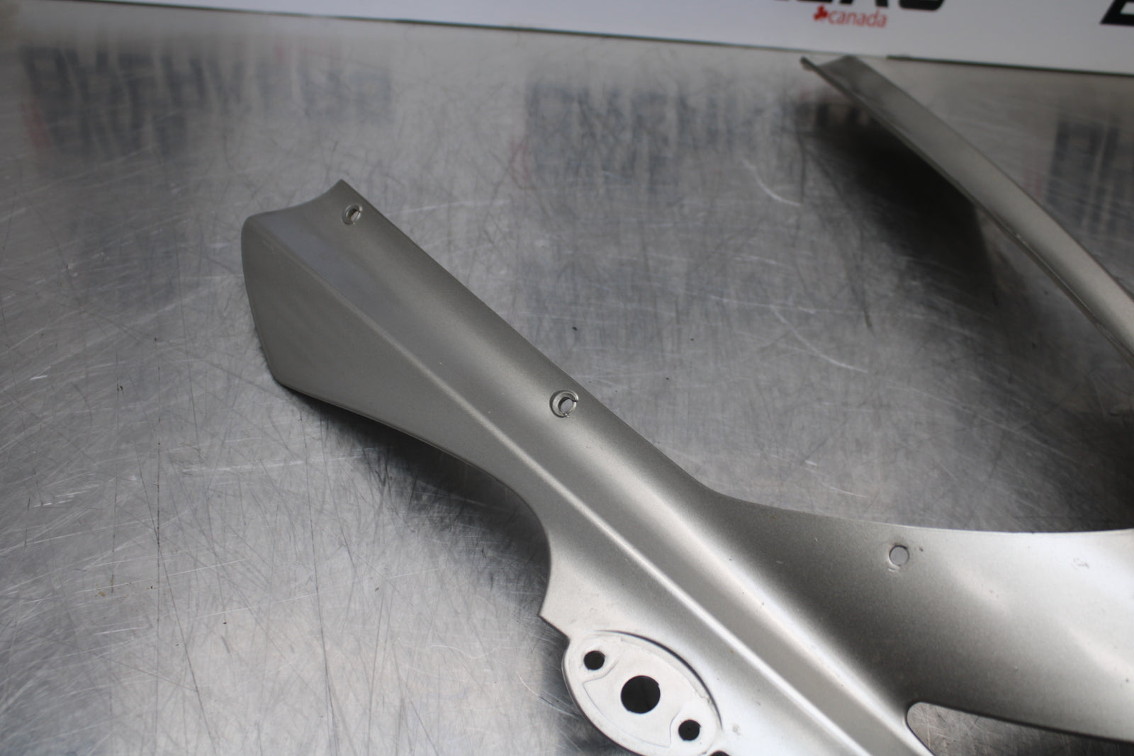 04-05 KAWASAKI NINJA ZX10R FRONT CENTER COWL FAIRING BB163