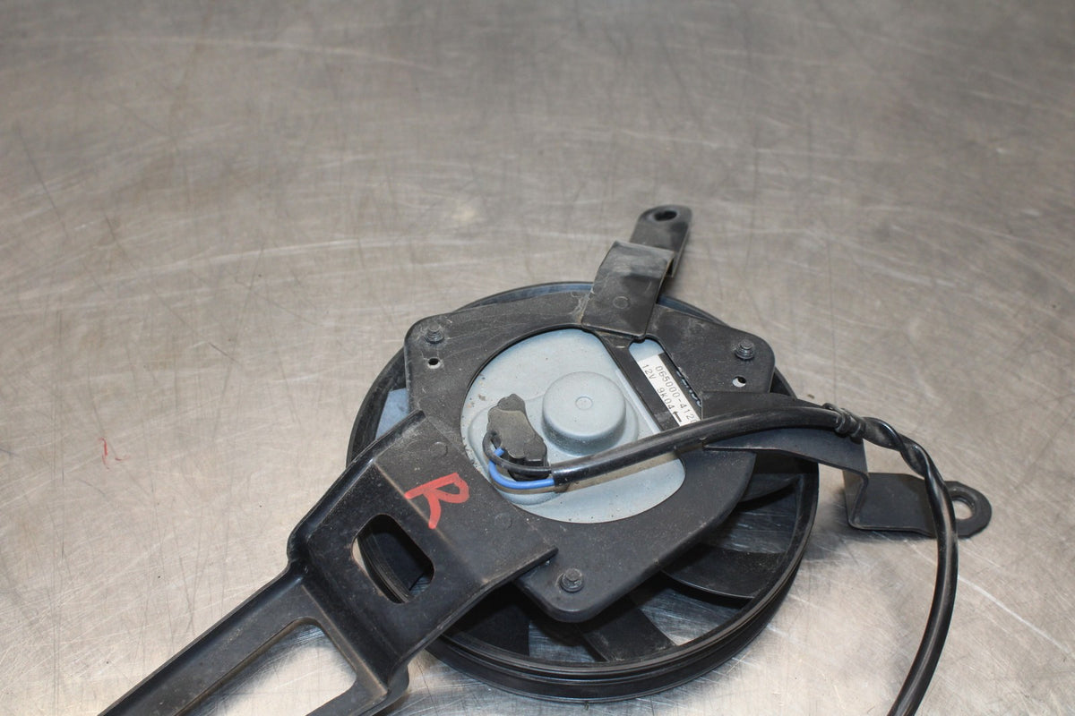 09 KAWASAKI CONCOURS 14 ZG1400B RIGHT ENGINE RADIATOR COOLING FAN MOTOR BB875