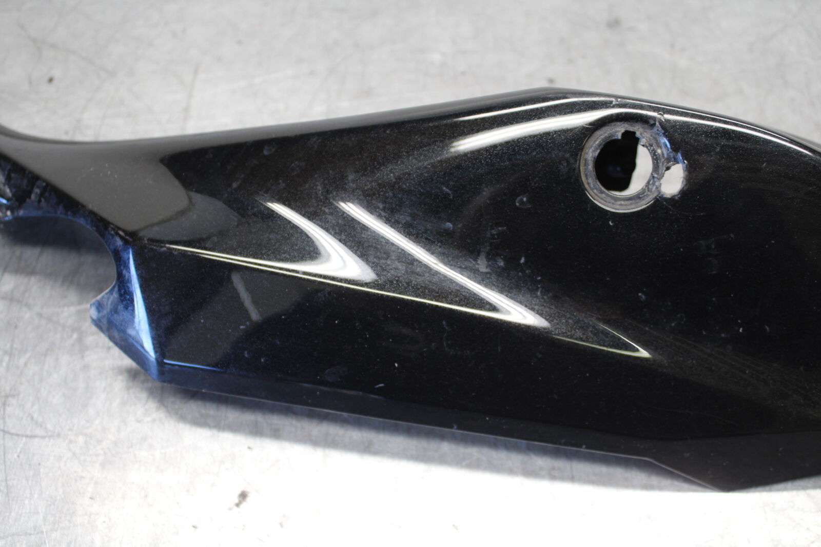 19-22 KAWASAKI Z400 LEFT REAR BACK TAIL FAIRING COWL SHROUD BB708