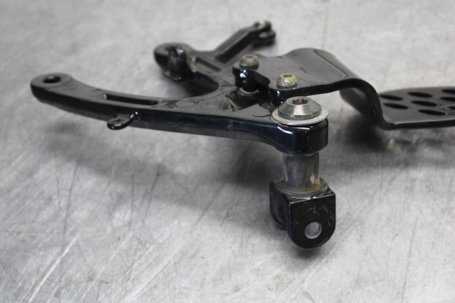 04-06 YAMAHA YZF R1 BLACK POWDER COATED LEFT RIGHT REARSET REAR SET BB659 