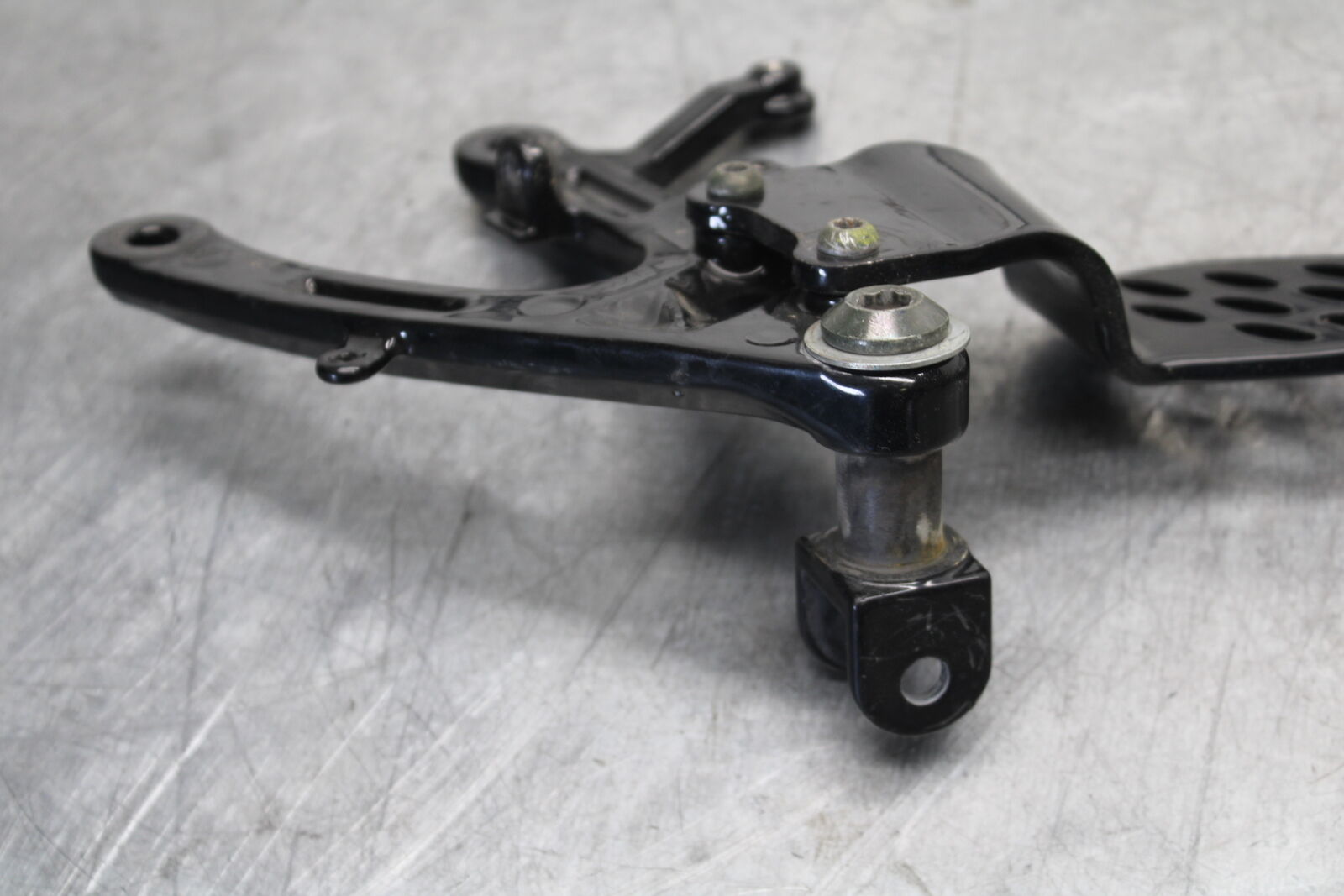04-06 YAMAHA YZF R1 BLACK POWDER COATED LEFT RIGHT REARSET REAR SET BB659 