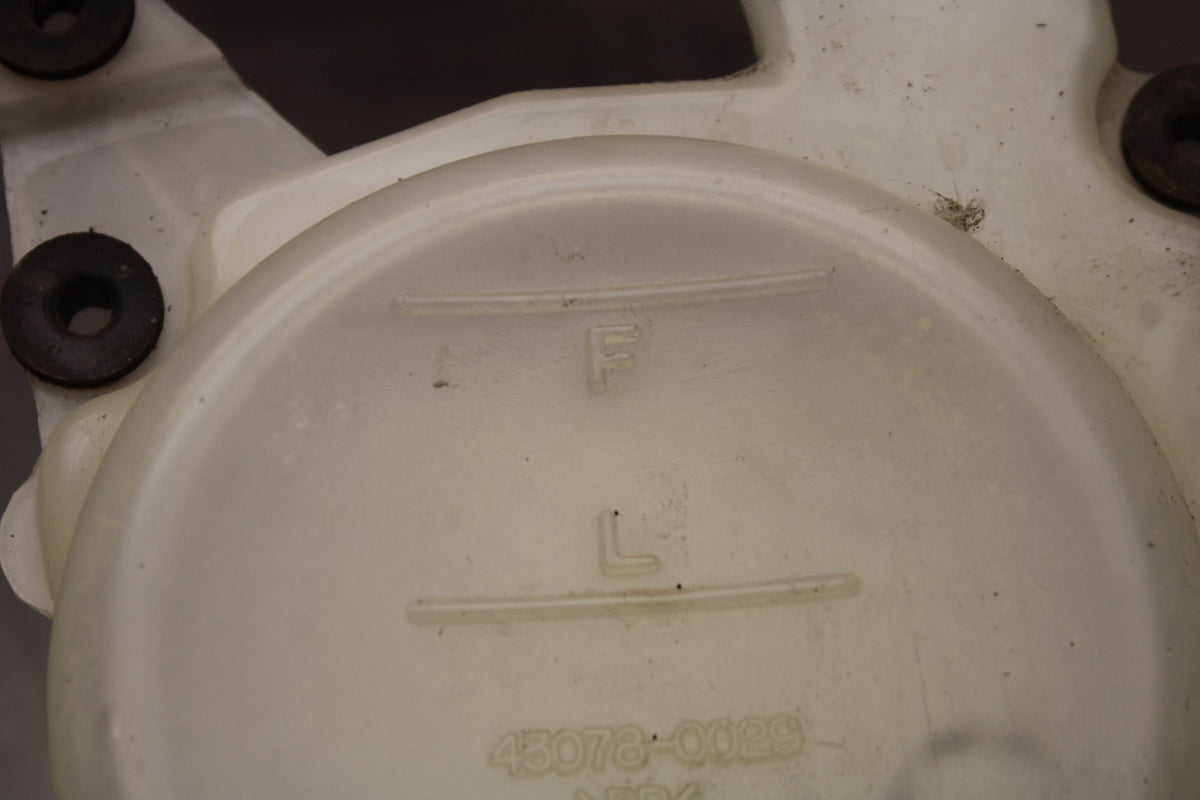 06 KAWASAKI VULCAN 900 COOLANT WATER TANK RESERVOIR BOTTLE BB799