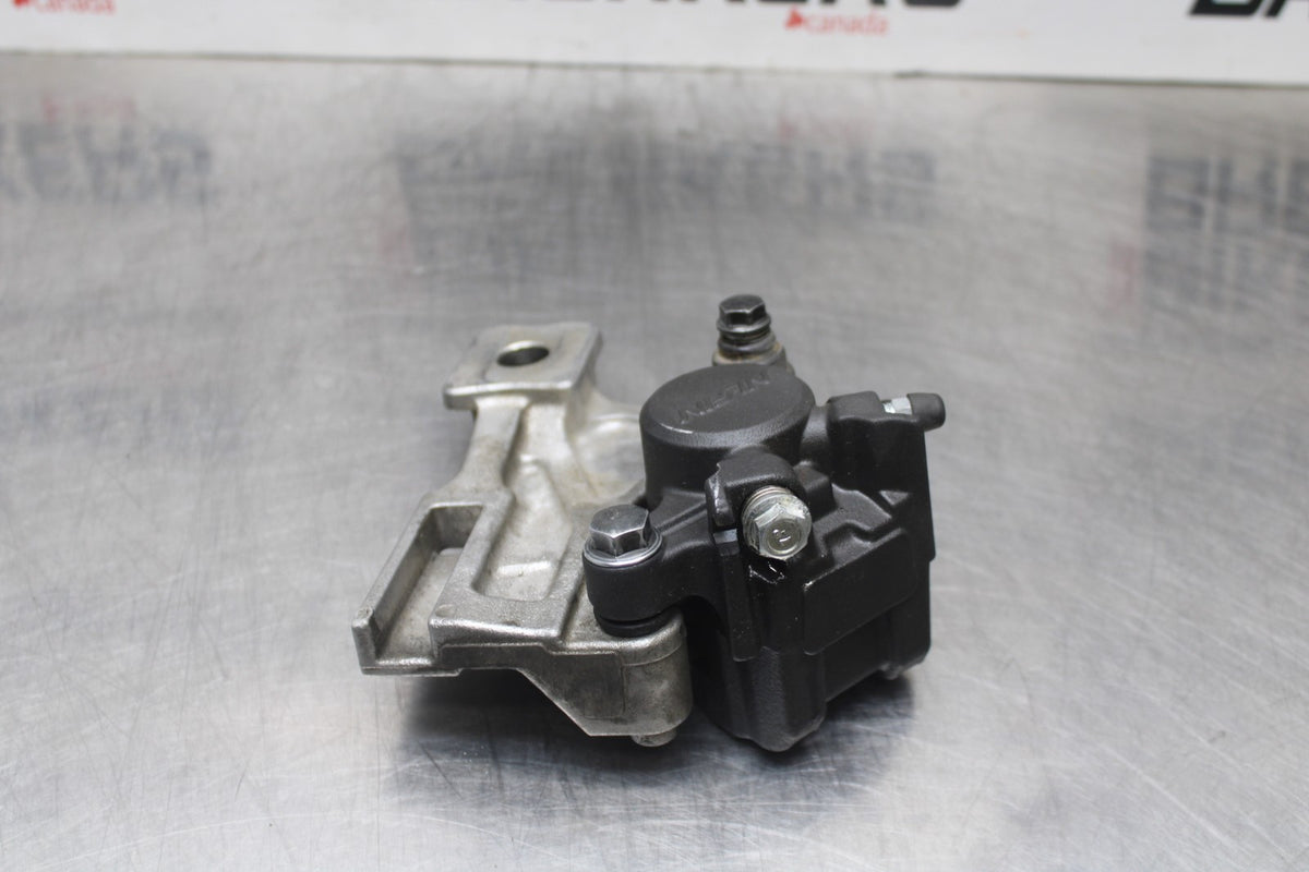 15 SUZUKI GW250F REAR BACK BRAKE CALIPER W MOUNT BRACKET BB789