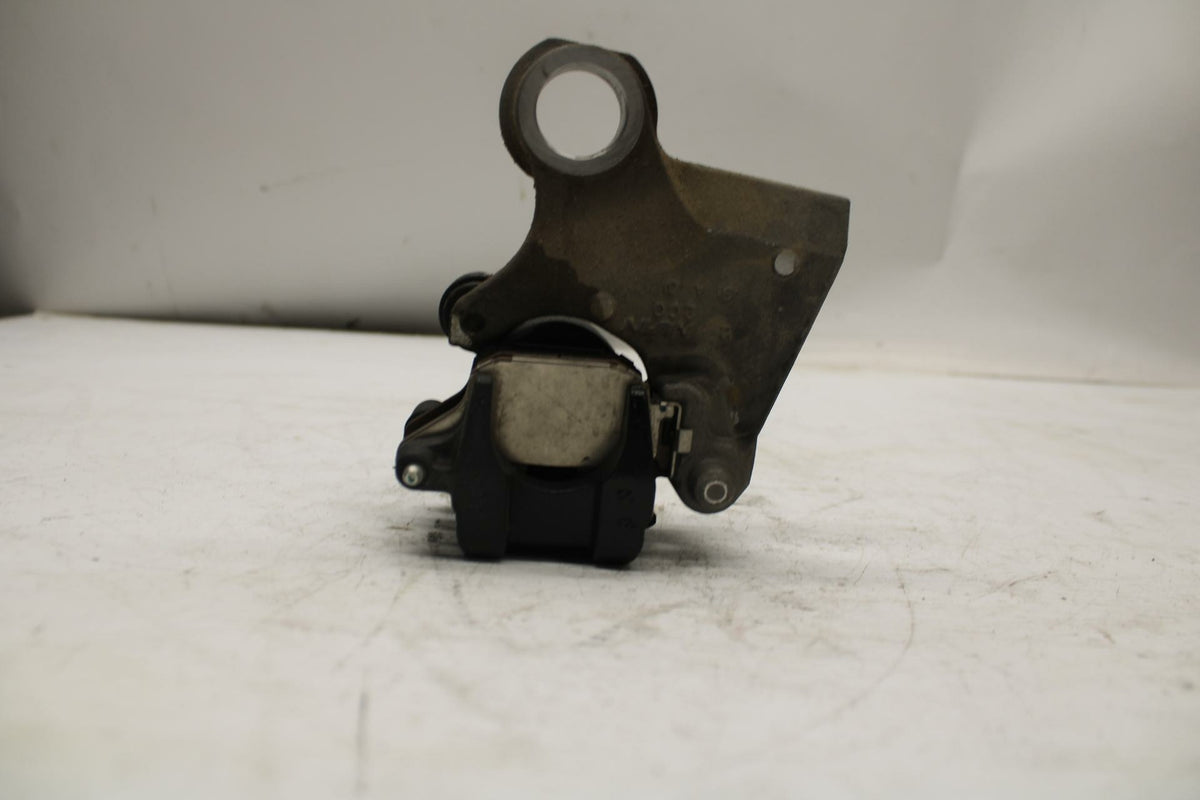 08-17 YAMAHA YZF R6 REAR BACK BRAKE CALIPER W MOUNT BRACKET BB354