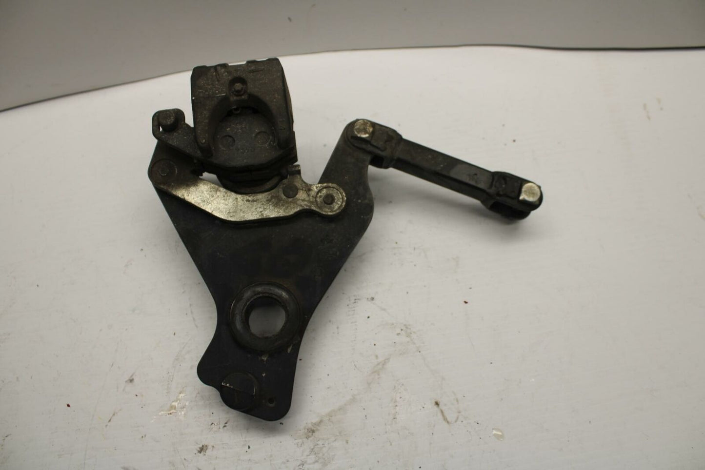 11-12 KAWASAKI Z1000 REAR BACK BRAKE CALIPER W MOUNT BRACKET BB249