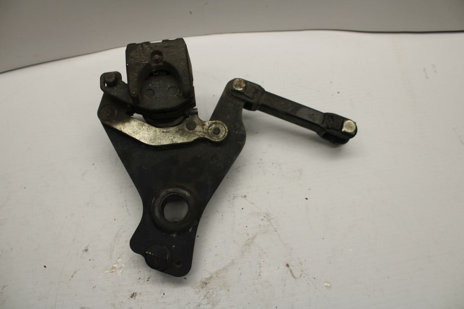 11-12 KAWASAKI Z1000 REAR BACK BRAKE CALIPER W MOUNT BRACKET BB249