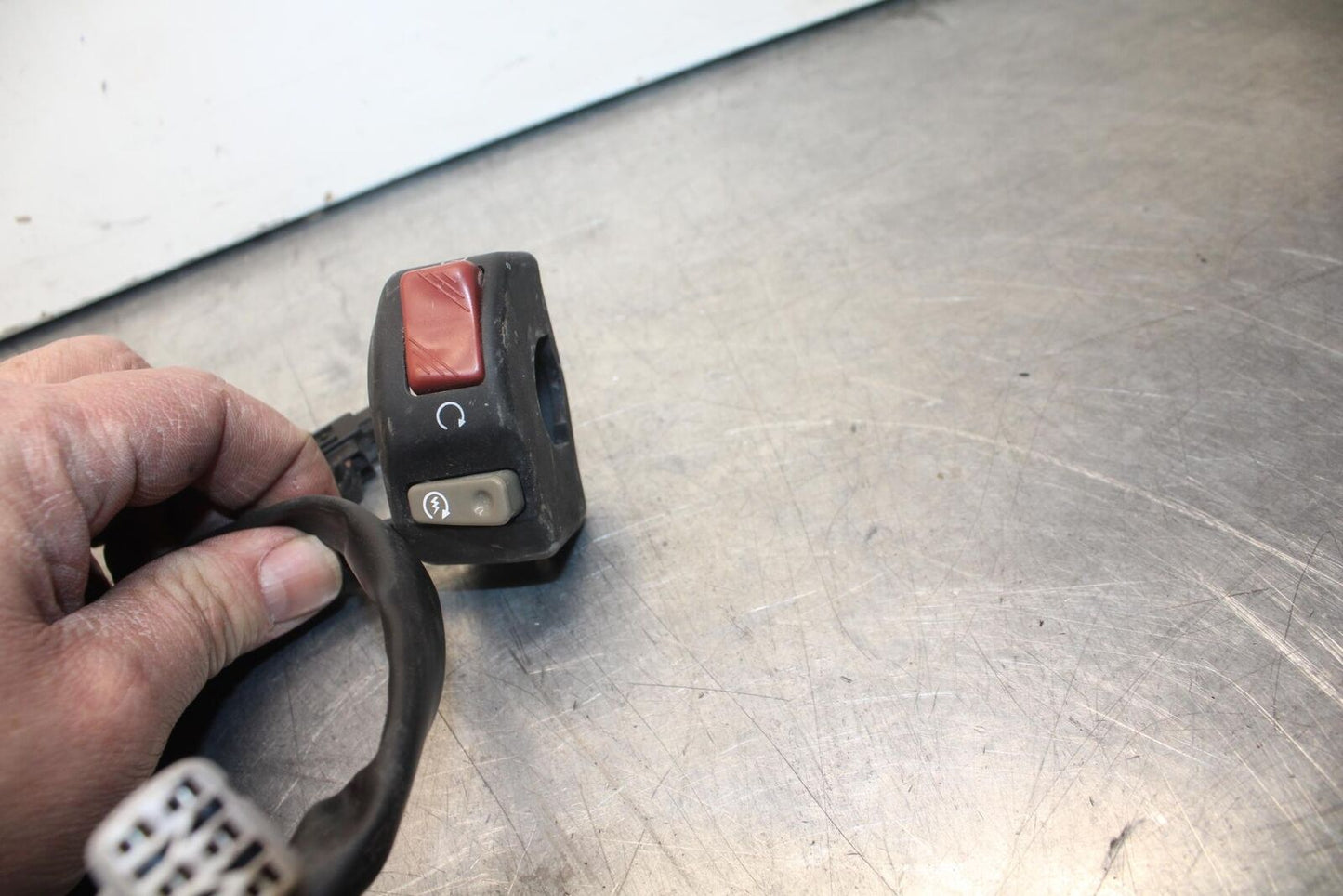 23 KAWASAKI NINJA ZX6R 636 RIGHT CLIP ON HANDLE KILL OFF START SWITCH  BB609