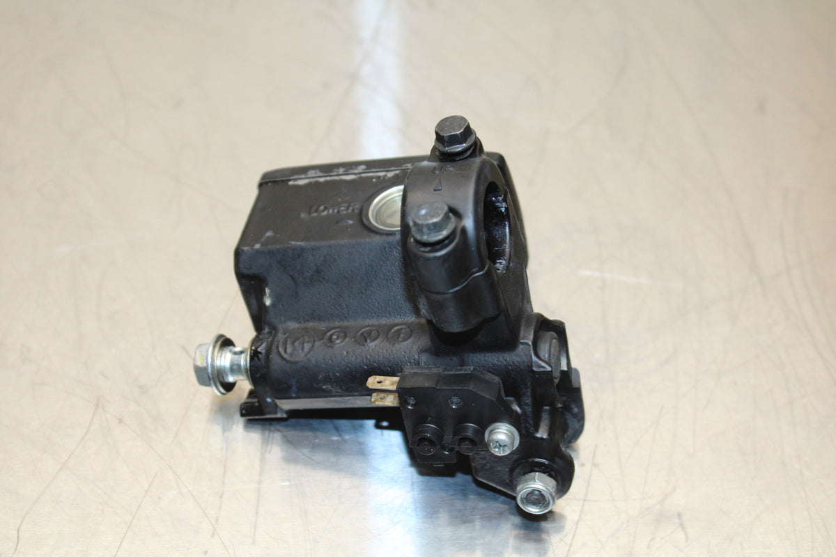 07 SUZUKI BANDIT 600F FRONT BRAKE MASTER CYLINDER BB328