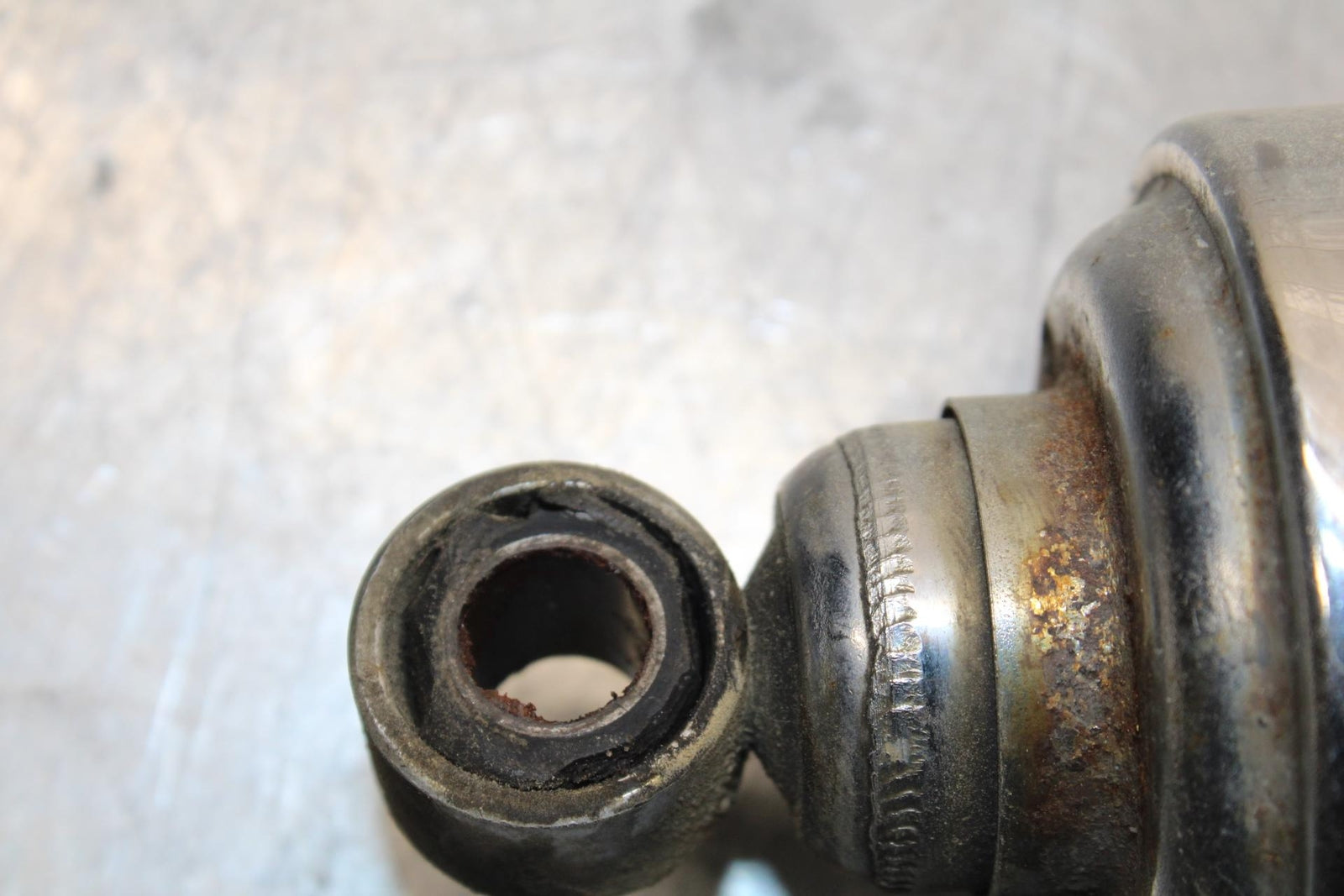 2005 Kawasaki Vulcan 1500 VN REAR BACK SHOCK ABSORBER PAIR 45014-0088 BB576