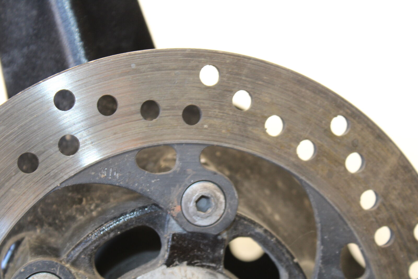 05-06 SUZUKI GSXR1000 REAR WHEEL BACK RIM BB677