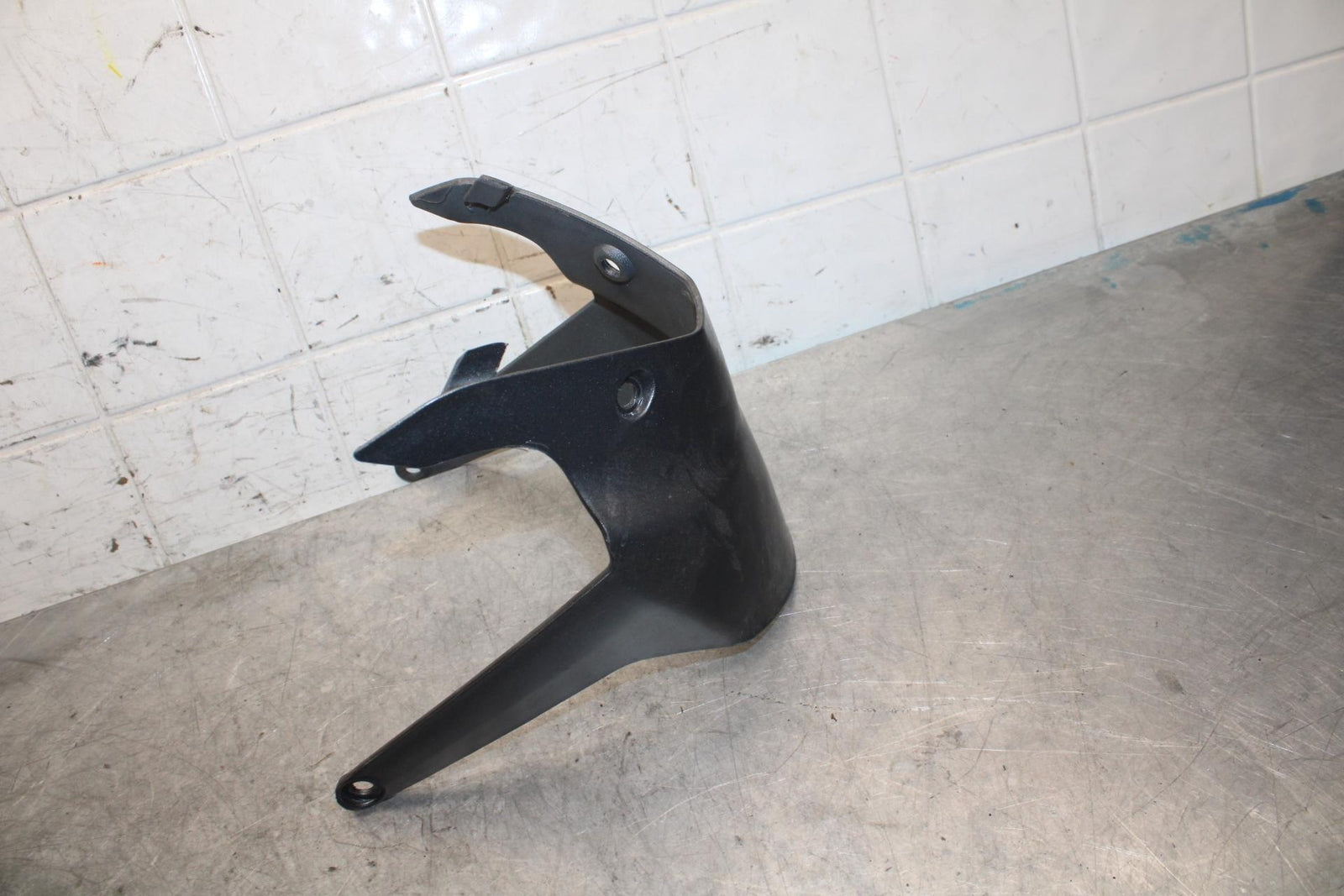 2009 Aprilia Shiver 750 SL750 FRONT WHEEL FENDER COWL FAIRING REAR BB506