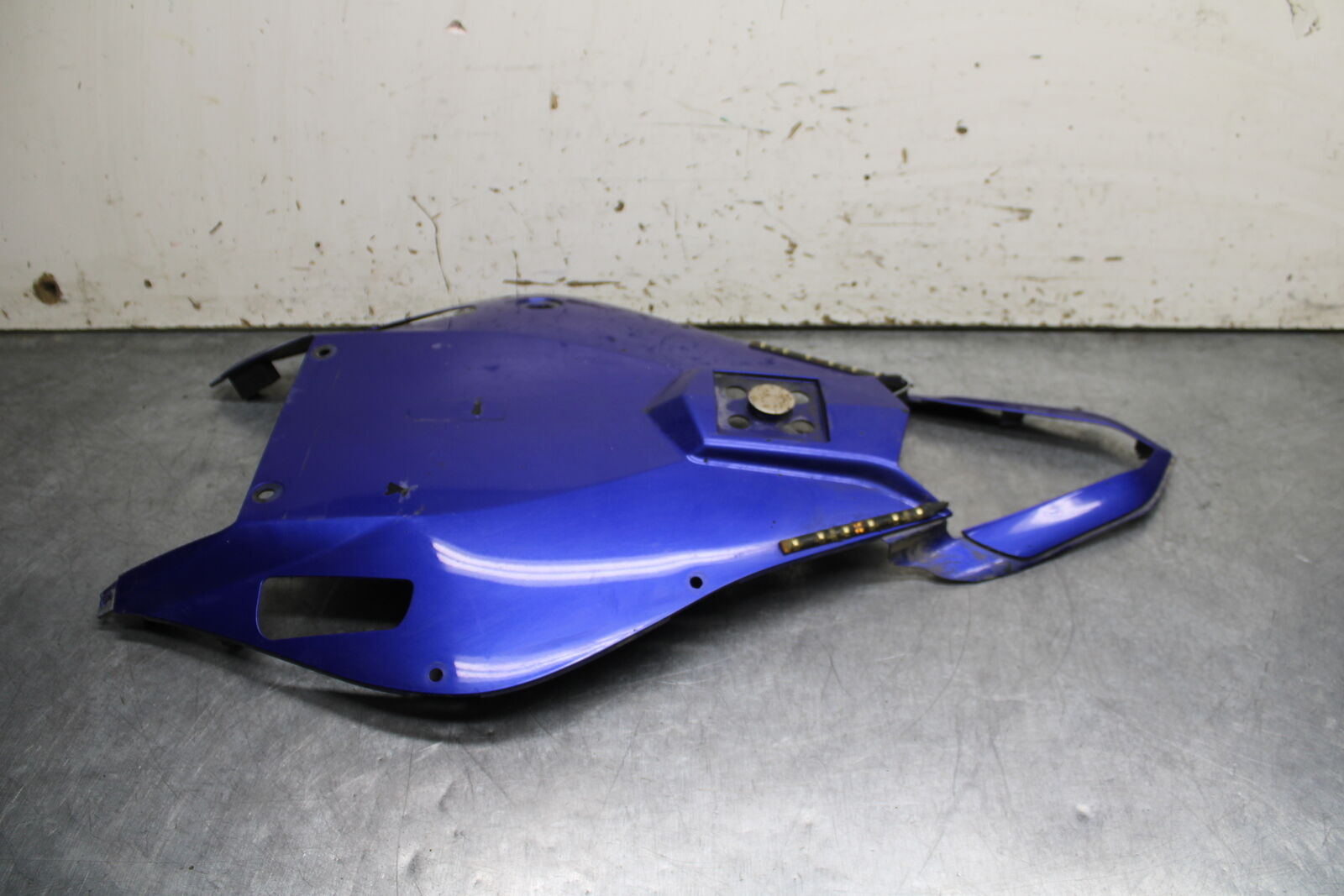 06-07 YAMAHA YZF R6 REAR BACK TAIL UNDERTAIL FAIRING COWL FENDER BB742