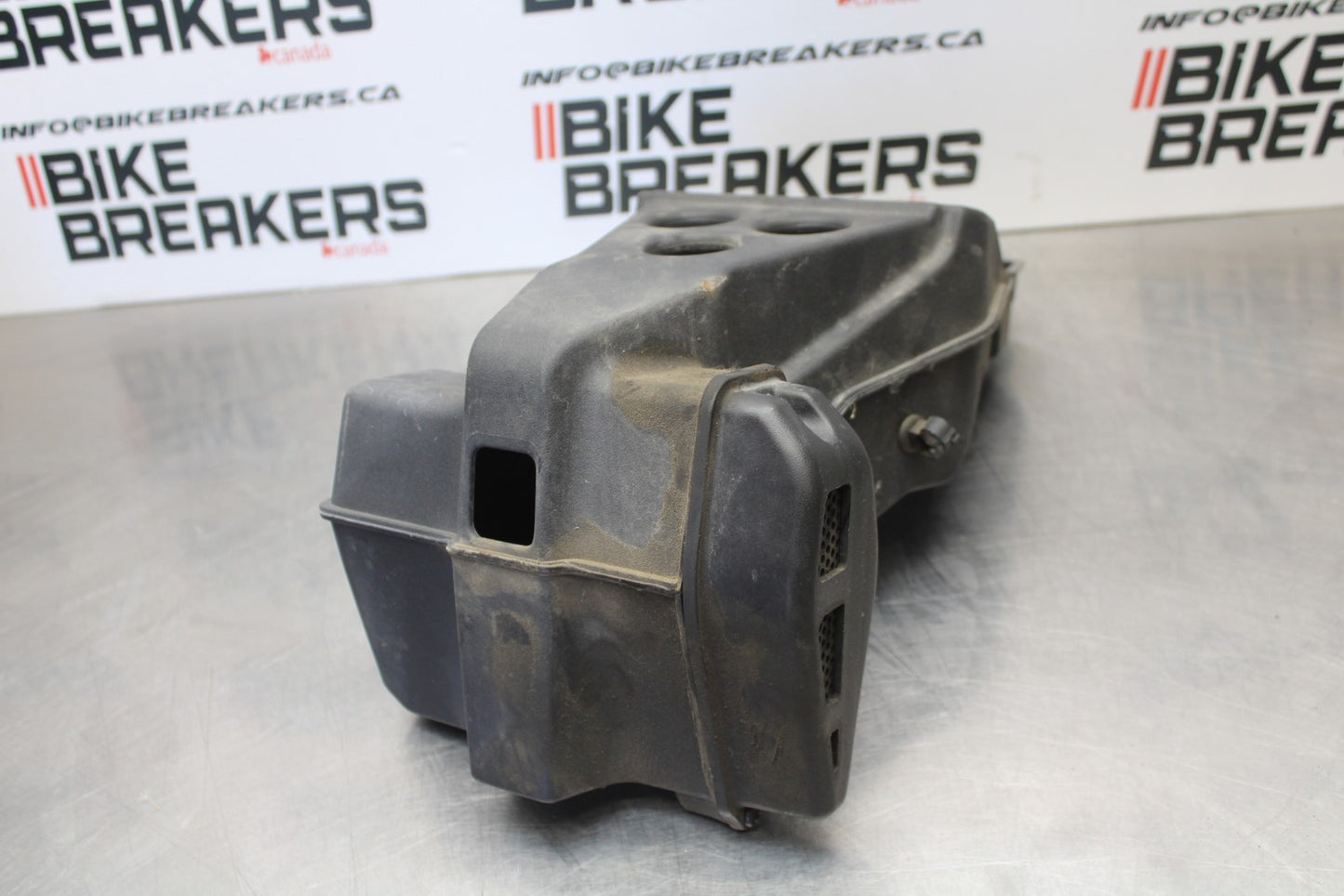 05-06 VICTORY KINGPIN DELUXE AIRBOX AIR INTAKE FILTER BOX BB195