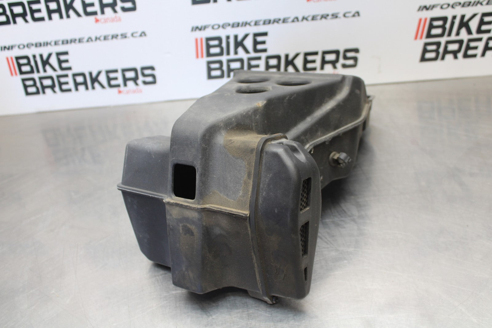 05-06 VICTORY KINGPIN DELUXE AIRBOX AIR INTAKE FILTER BOX BB195