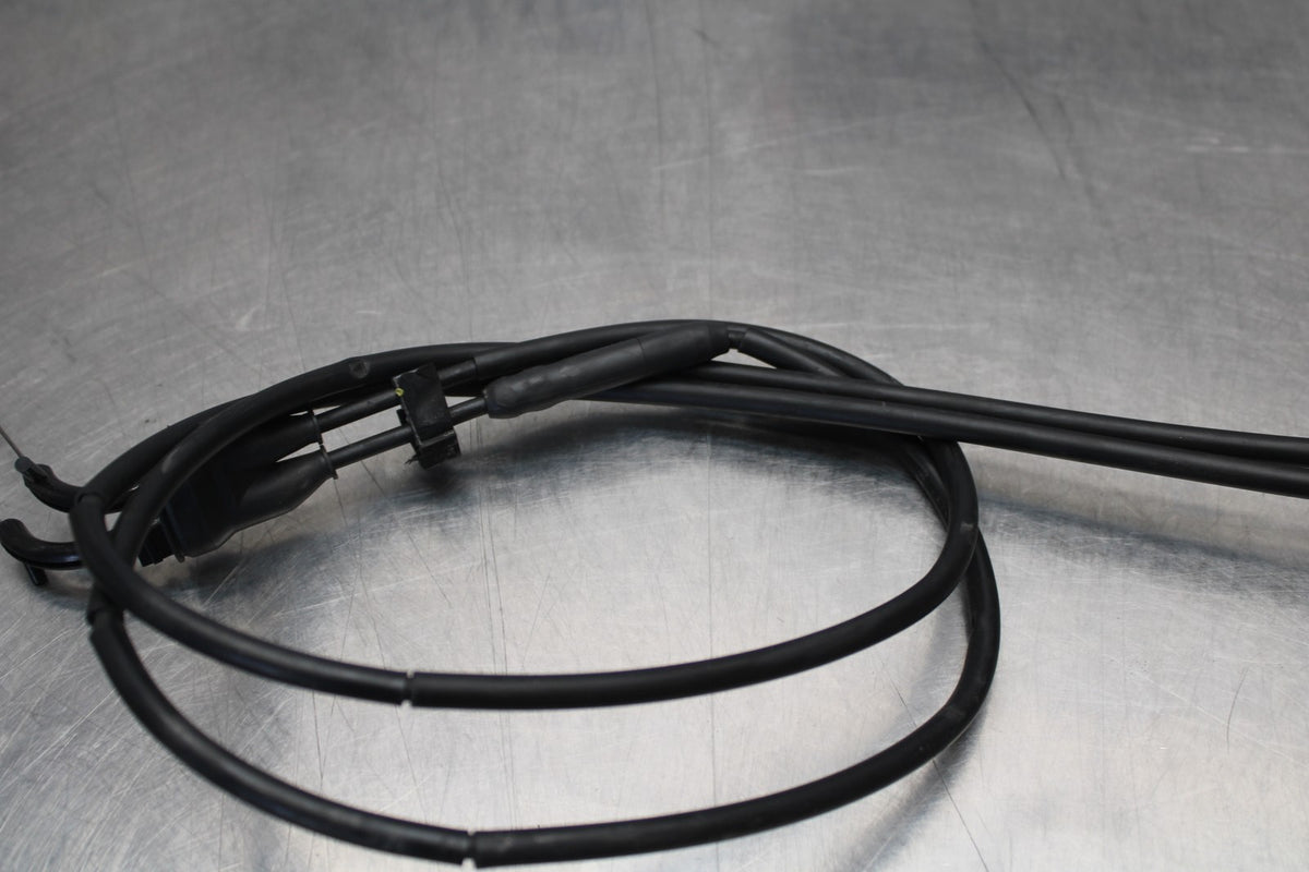 23-24 YAMAHA MT-07 THROTTLE CABLES LINES BB194