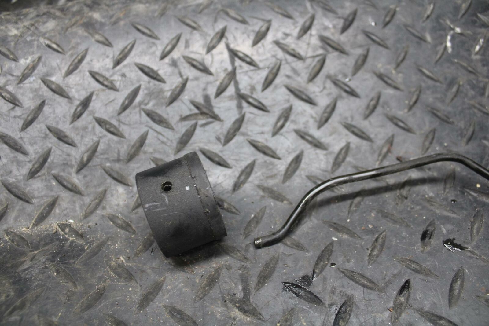 86 SUZUKI GS750ES FRONT FORKS LINK BALANCER BB233