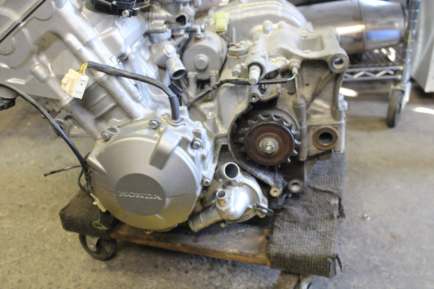 05-06 HONDA CBR600RR ENGINE MOTOR   BB689